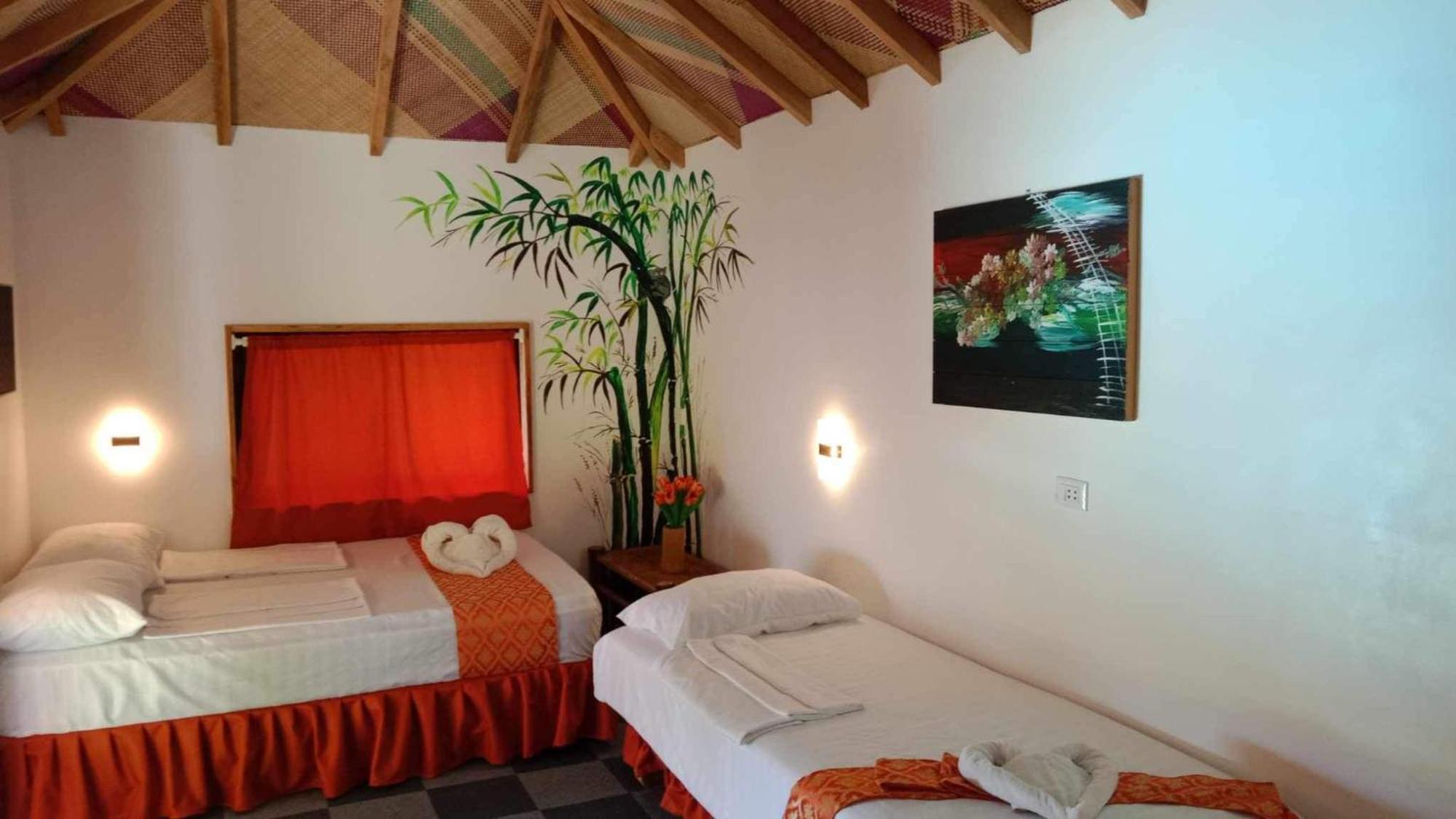 Cuestas Beach Resort And Restaurant Badian Exterior foto