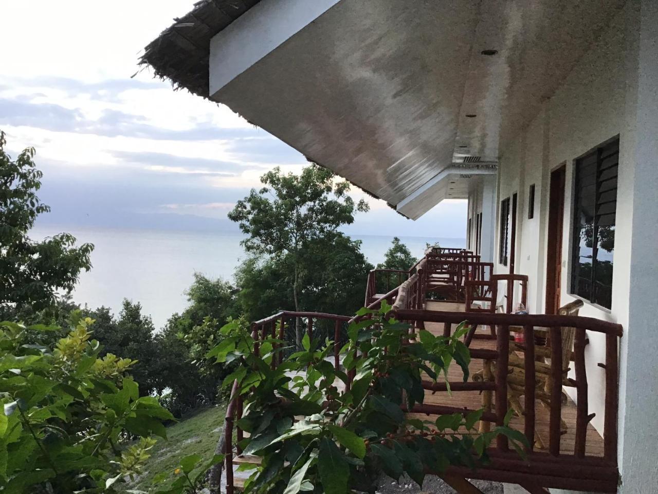 Cuestas Beach Resort And Restaurant Badian Exterior foto